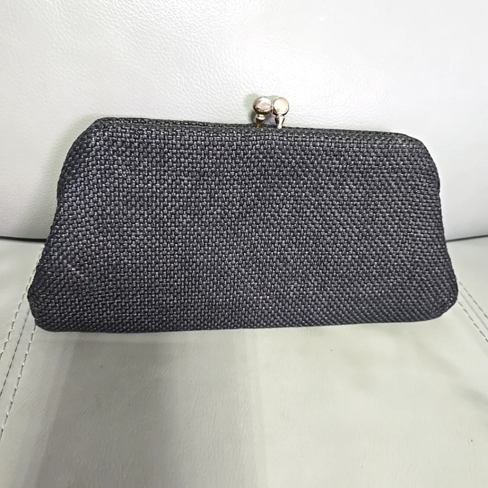 Vintage Garay Ladies Black Textured Woven Clutch Faded Gold Silver Kiss Lock